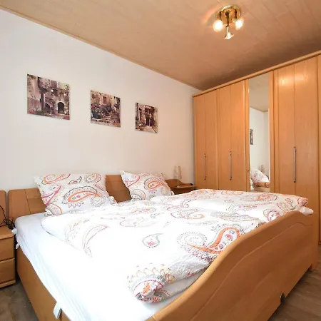 Holiday home In Deifeld With Balcony *